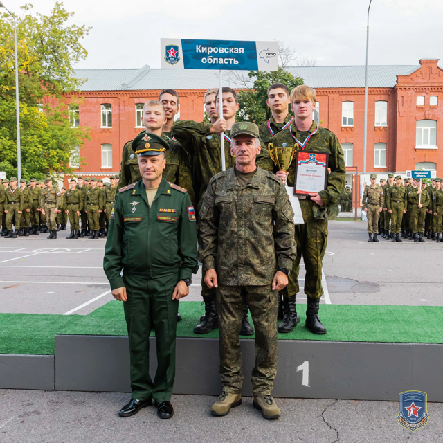 Кировские гвардейцы стали лучшими в стрельбе.