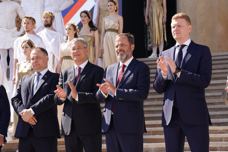 В Уфе открыли Дворец борьбы. В Уфе открыли Дворец борьбы.